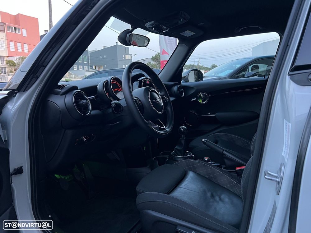 MINI 5 Portas Cooper D - 11