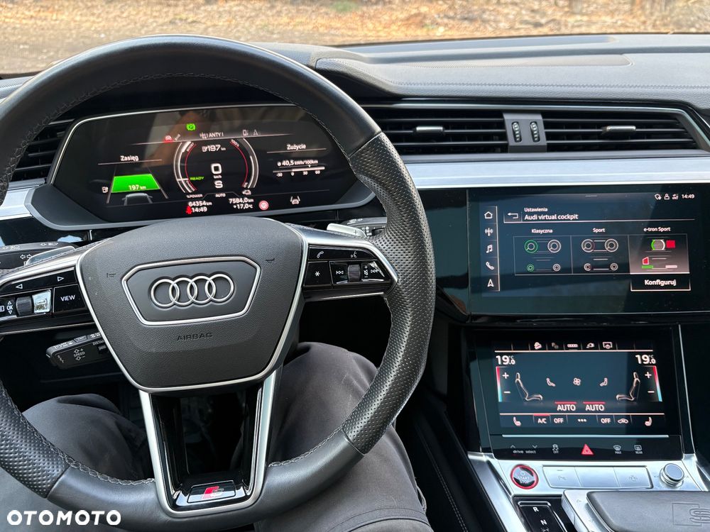 Audi e-tron - 11