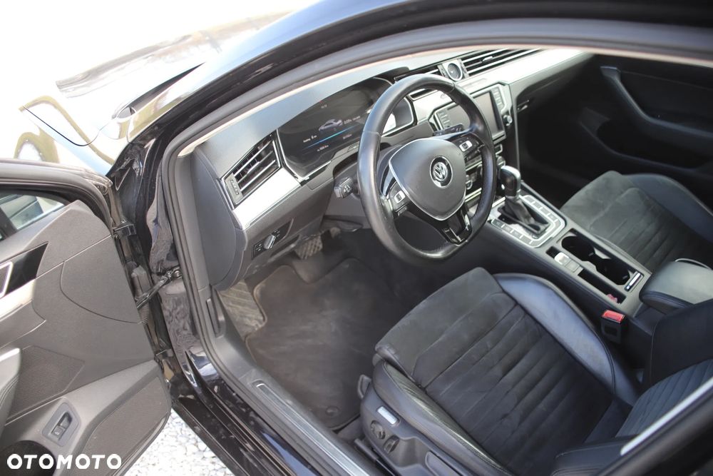 Volkswagen Passat - 13