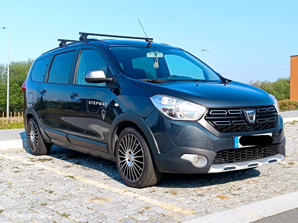 Dacia Lodgy Blue dCi 115 (7L) Stepway Selection Blue - 7