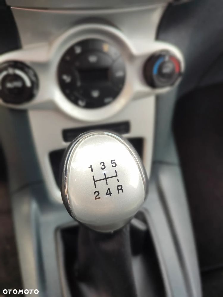 Ford Fiesta 1.6 Titanium - 22