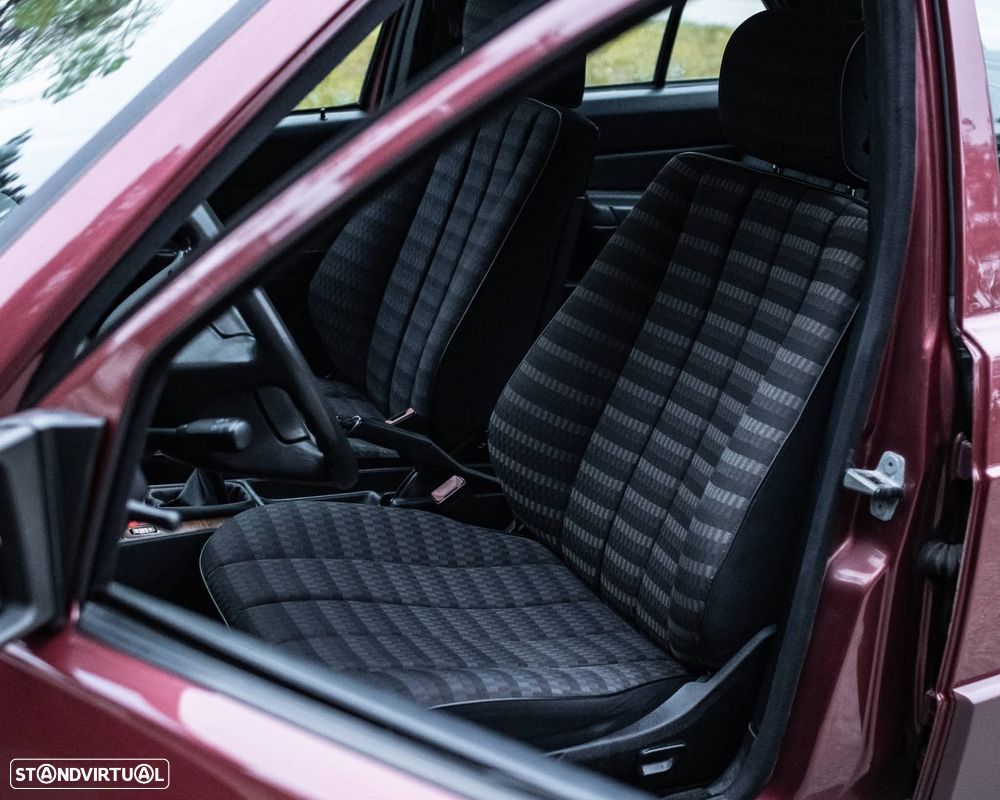 Mercedes-Benz W201 (1982-1993) 190 E 1.7 - 7