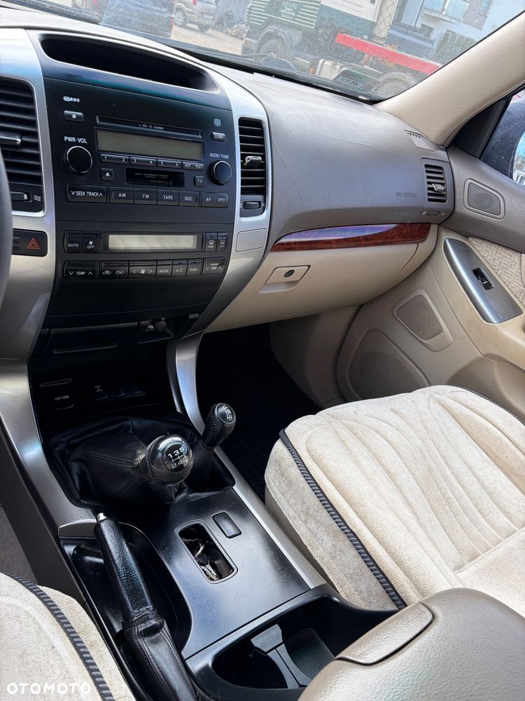 Toyota Land Cruiser - 8