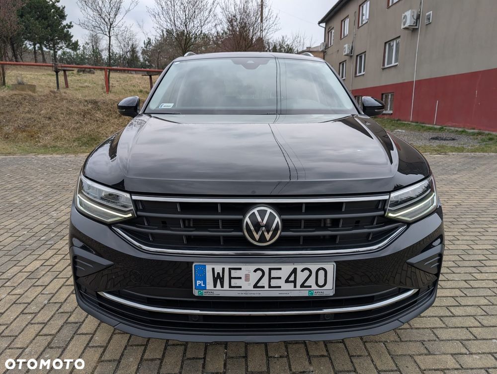 Volkswagen Tiguan 2.0 TDI SCR 4Mot Life DSG - 2