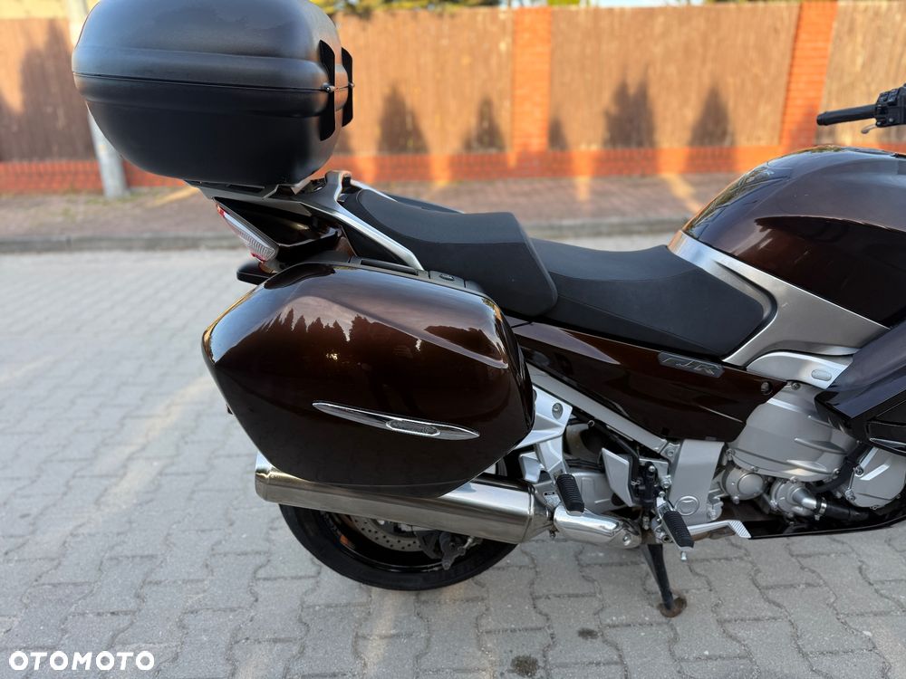 Yamaha FJR - 9
