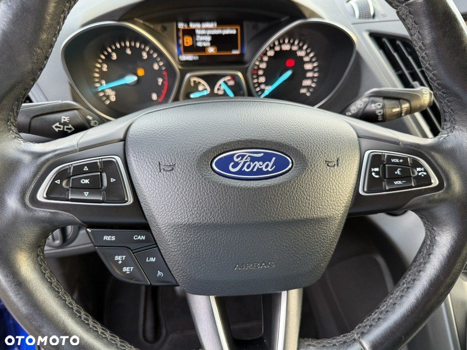 Ford Kuga 1.5 EcoBoost 2x4 Titanium - 21