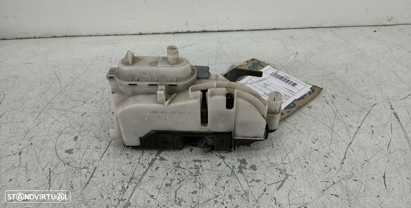 Fecho Porta  Fte Dto Volkswagen Polo (6N1) - 3