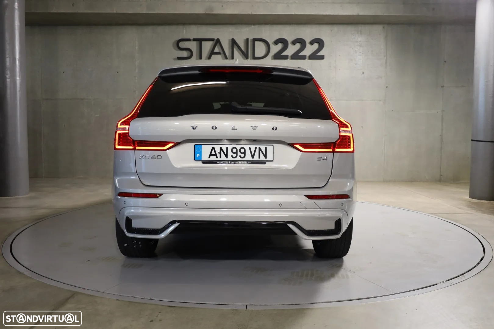Volvo XC 60 2.0 B4 Plus Dark - 6