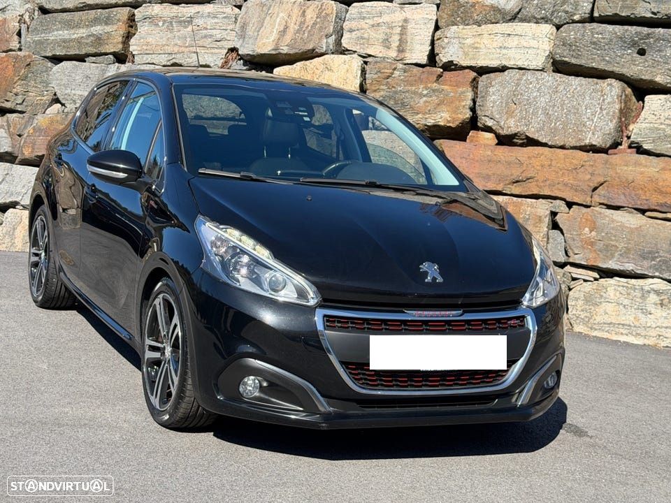 Peugeot 208 - 1