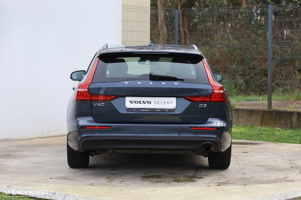 Volvo V60 2.0 D3 Momentum Core Geartronic - 3