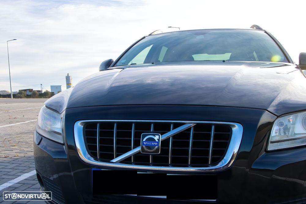 Volvo V70 2.4 D5 Nivel 3 Geartronic - 1