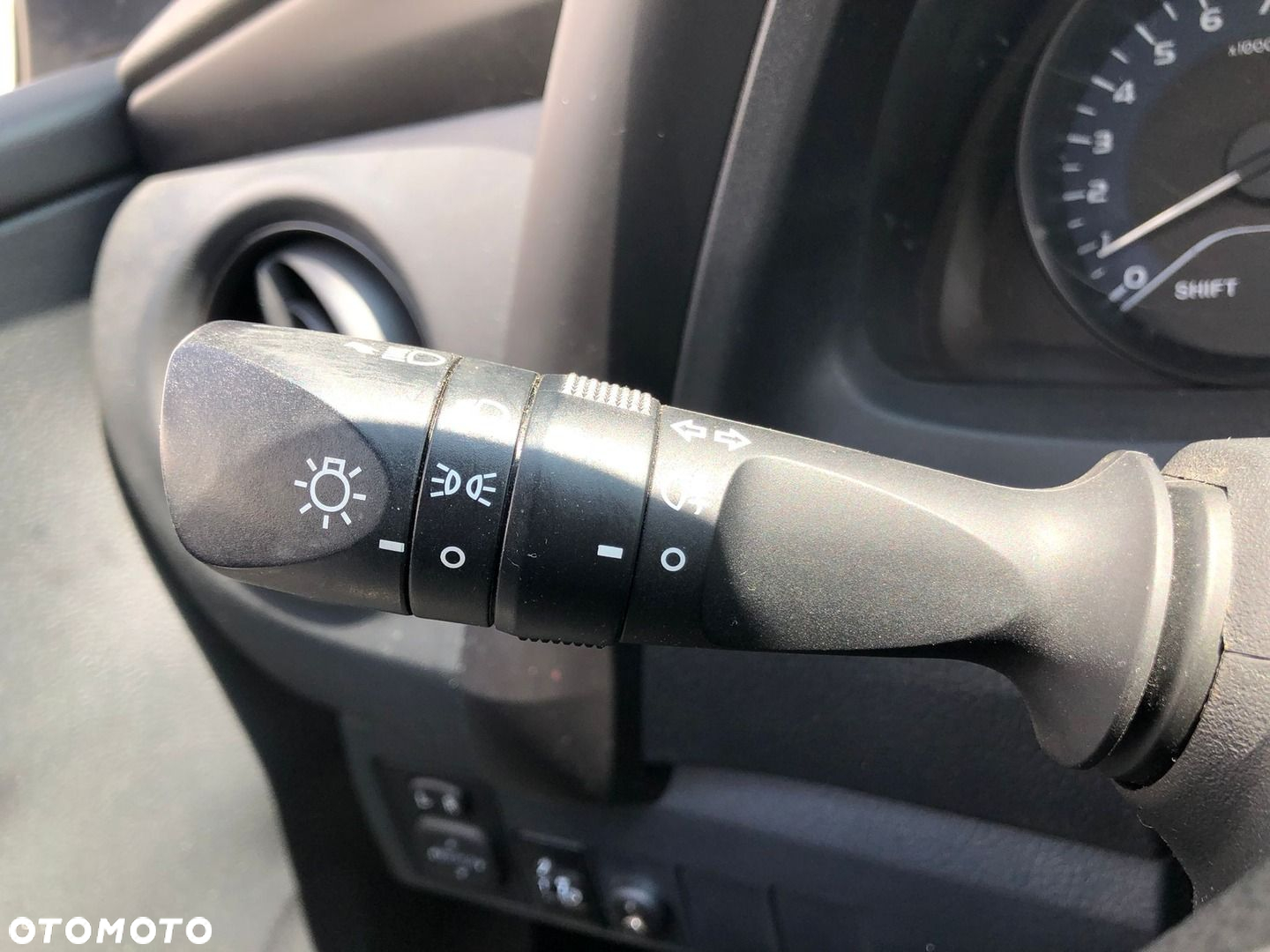 Toyota Corolla - 22