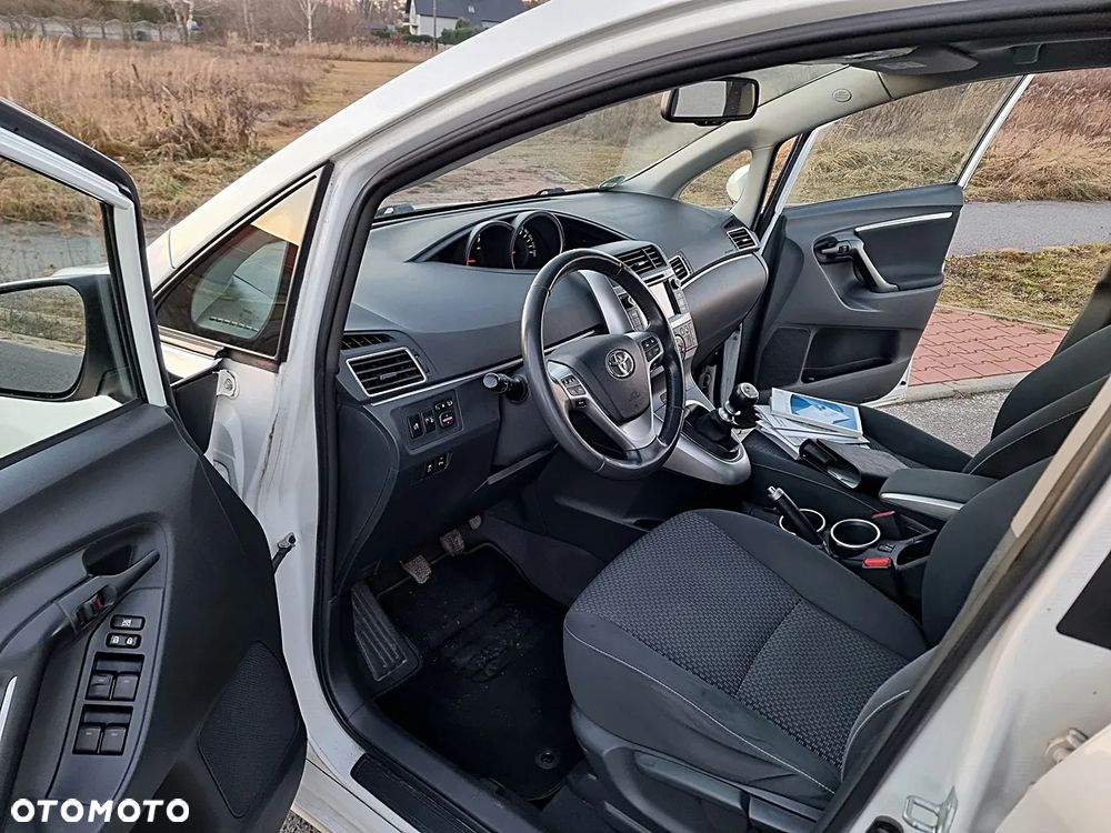 Toyota Verso 1.8 Edition - 6