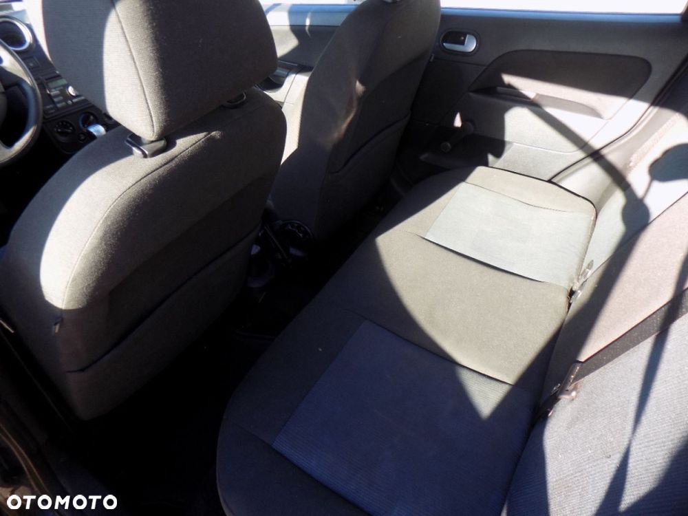 Ford Fiesta - 8