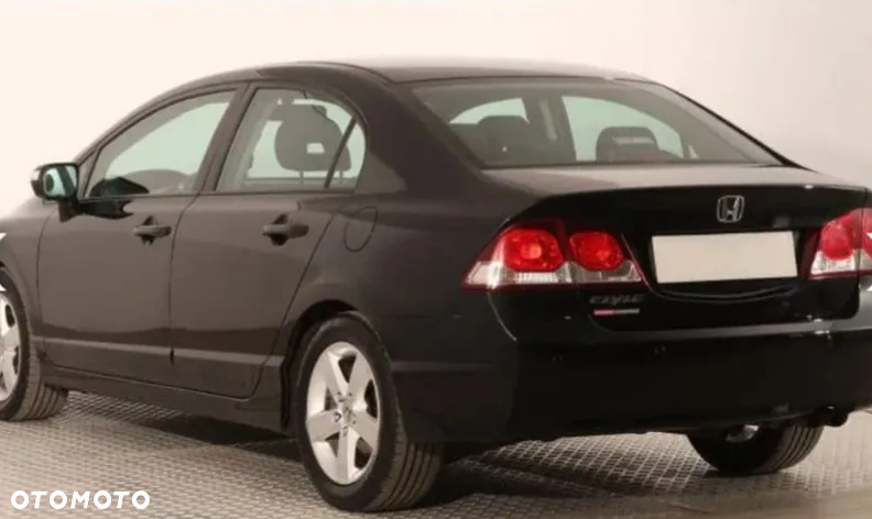 Honda Civic 1.8 Executive - 12