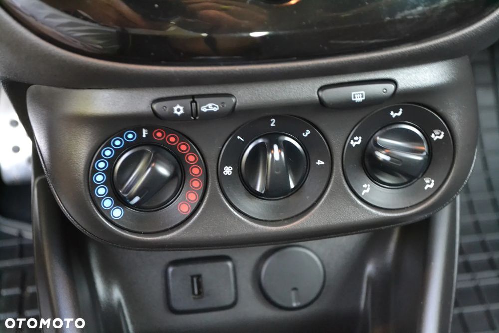 Opel Corsa - 12