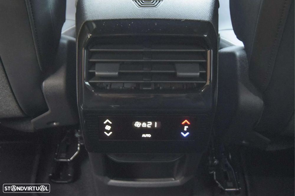 Peugeot 5008 1.2 Hybrid Allure Pack e-DCS6 - 19