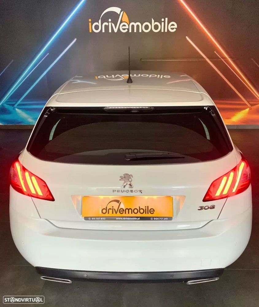 Peugeot 308 1.2 PureTech Style J17 - 16
