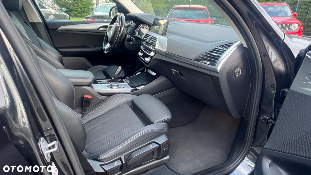 BMW X3 xDrive25d sport - 12