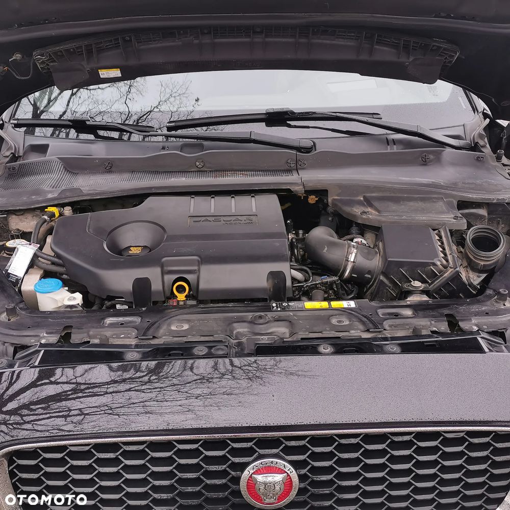 Jaguar E-Pace 2.0 i4D AWD - 16