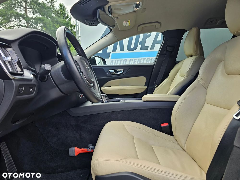 Volvo V60 B3 B Geartronic Momentum Pro - 16