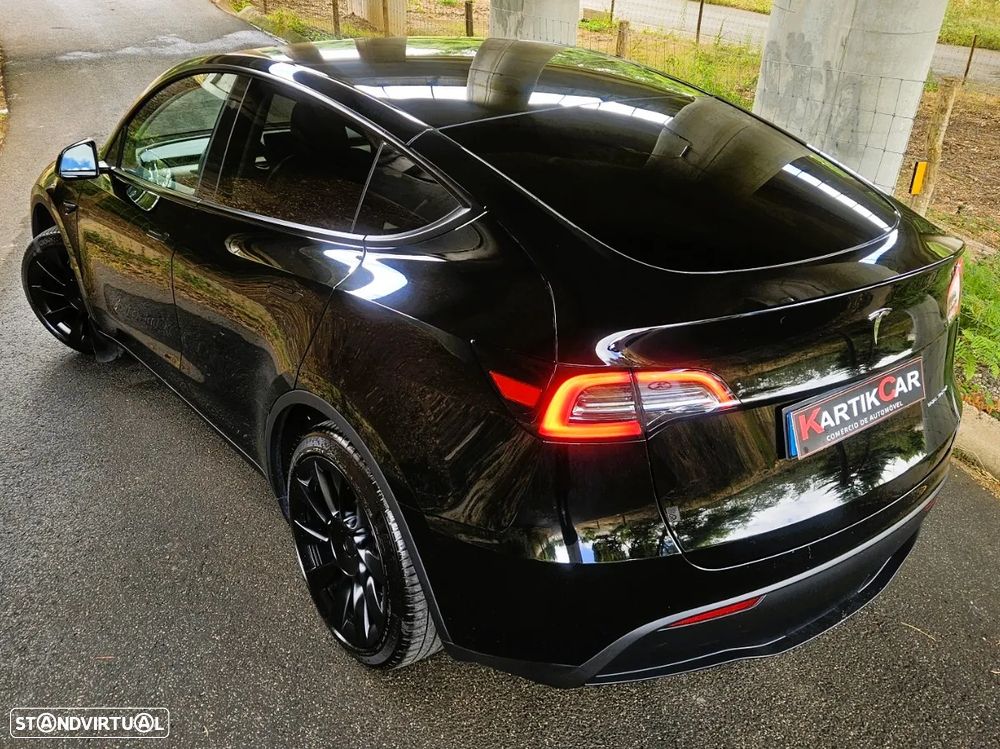 Tesla Model Y Long Range Dual Motor AWD - 10