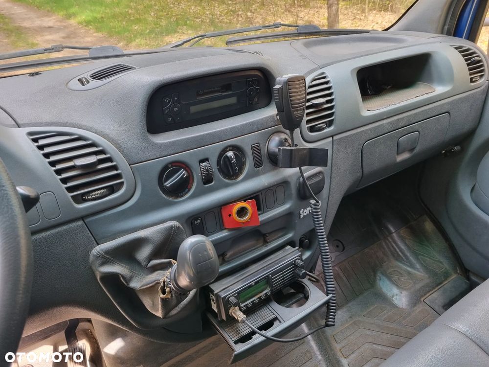 Mercedes-Benz Sprinter - 13