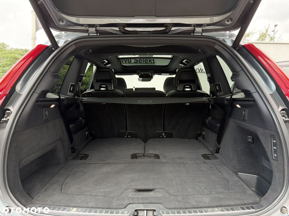 Volvo XC 90 - 35
