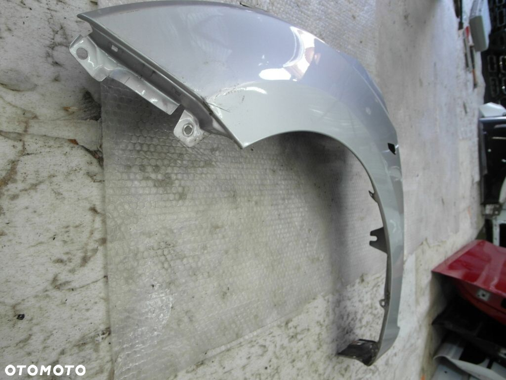 HYUNDAI I30 II BŁOTNIK PRZEDNI LEWY - 2