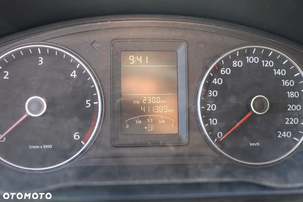Volkswagen Transporter - 11
