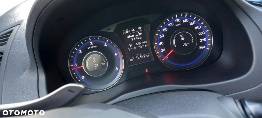 Hyundai i40 Kombi 1.7 CRDi DCT Premium - 14