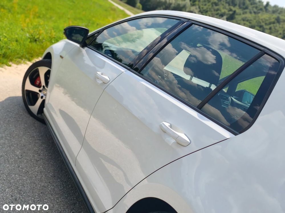 Volkswagen Golf GTI BlueMotion Technology - 8