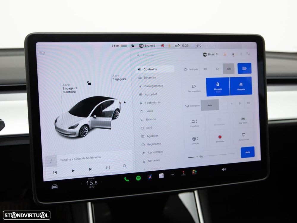 Tesla Model 3 - 24