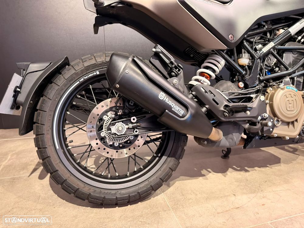 Husqvarna Svartpilen 401 - 2
