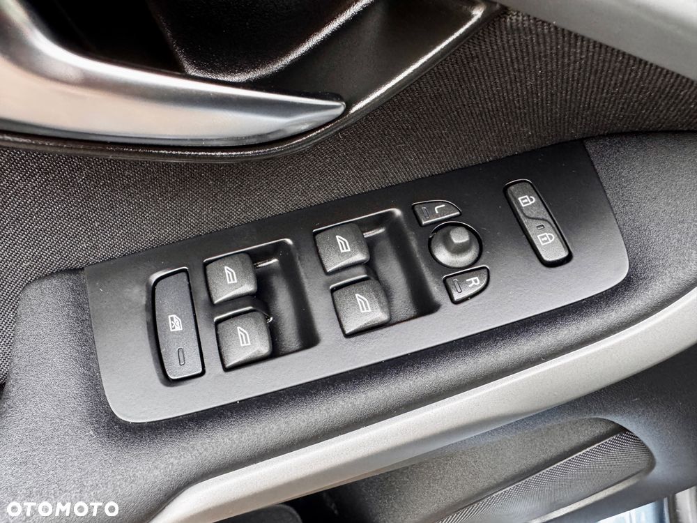 Volvo V40 T3 Kinetic - 12