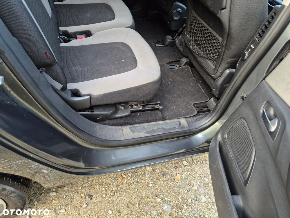 Citroën C4 Grand Picasso - 19
