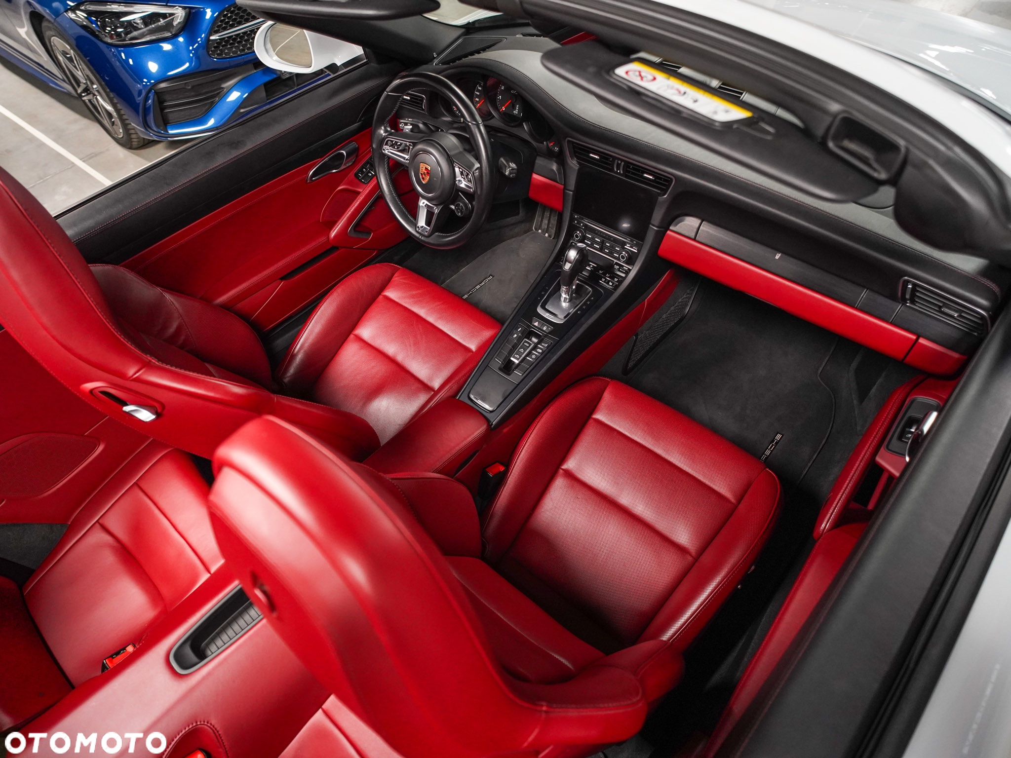 Porsche 911 Carrera 4 GTS PDK Cabrio - 15