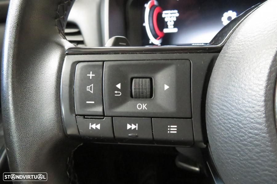 Nissan Qashqai 1.3 DIG-T N-Connecta LED Xtronic - 11
