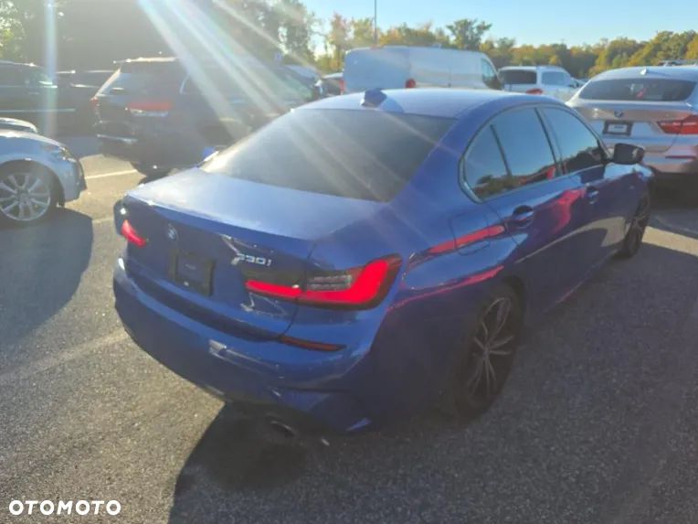 BMW Seria 3 330i xDrive M Sport - 4