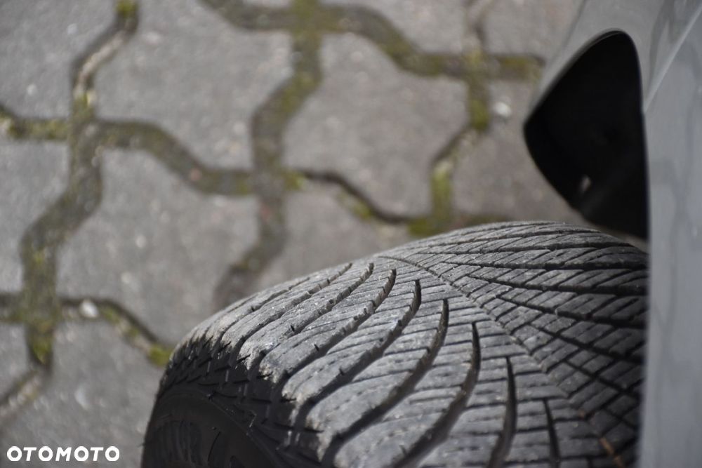 Ford Fiesta 1.0 EcoBoost S&S TITANIUM X - 26