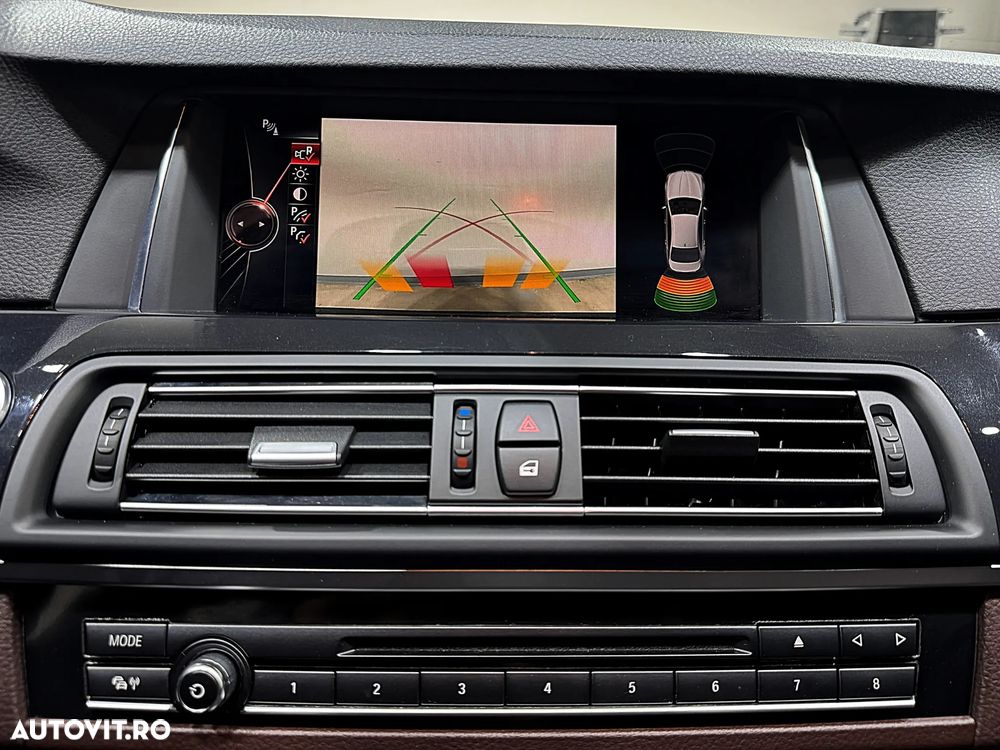 BMW Seria 5 520d Aut. Luxury Line - 8