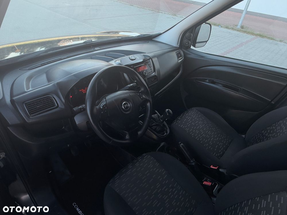 Opel Combo - 24