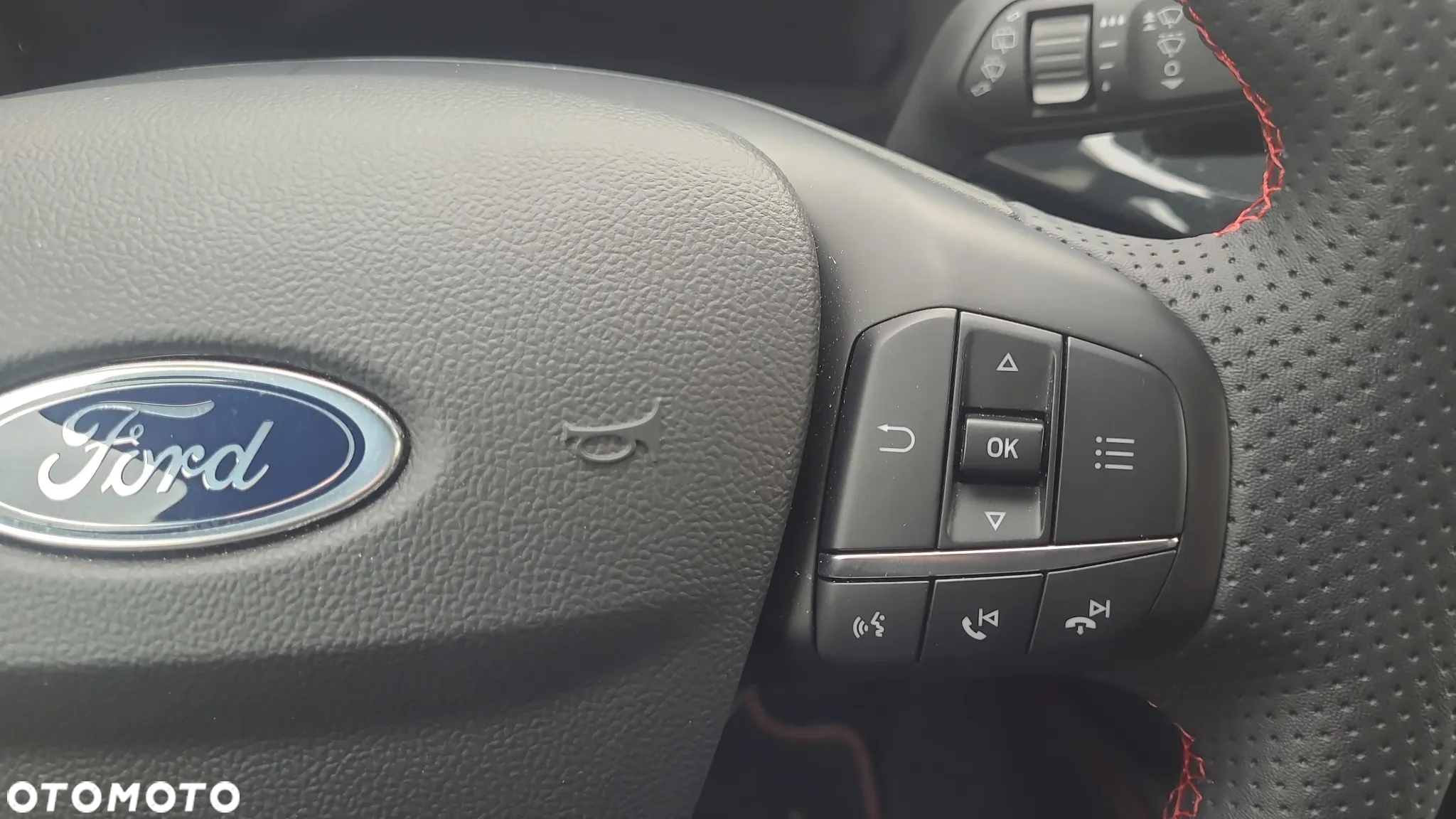 Ford Focus 1.0 EcoBoost mHEV ST-Line X - 16