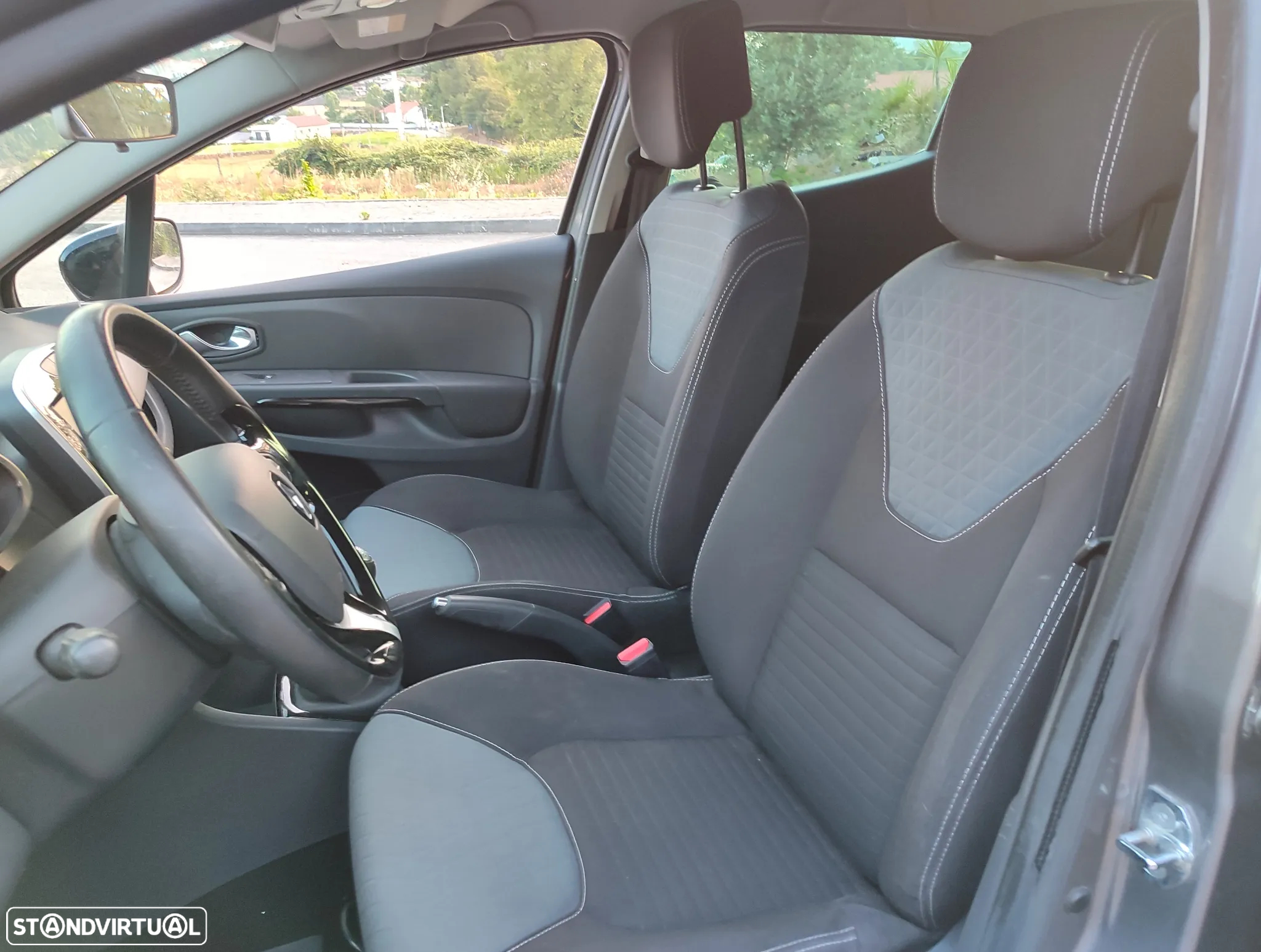 Renault Clio 0.9 TCE Dynamique S - 8