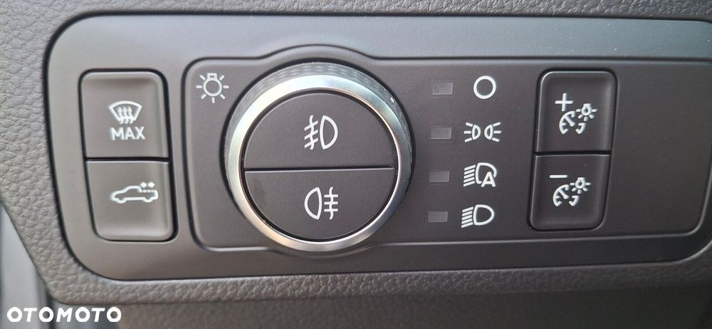 Volkswagen Amarok - 28