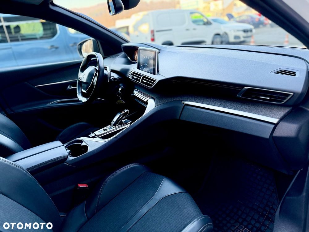 Peugeot 3008 1.6 PureTech GPF GT Line S&S EAT8 - 32