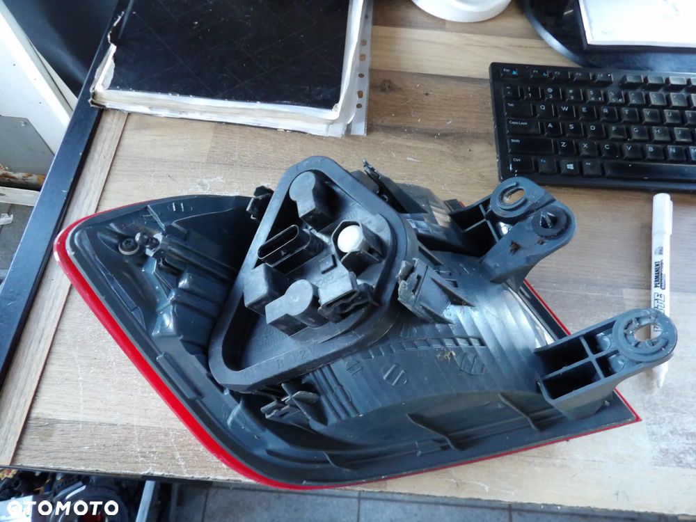 BMW - F30 - PRAWA LAMPA TYLNA - EUROPA - 7372784 - 2