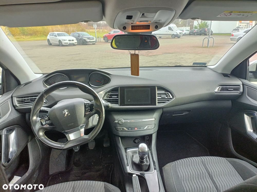 Peugeot 308 1.6 THP Active - 10