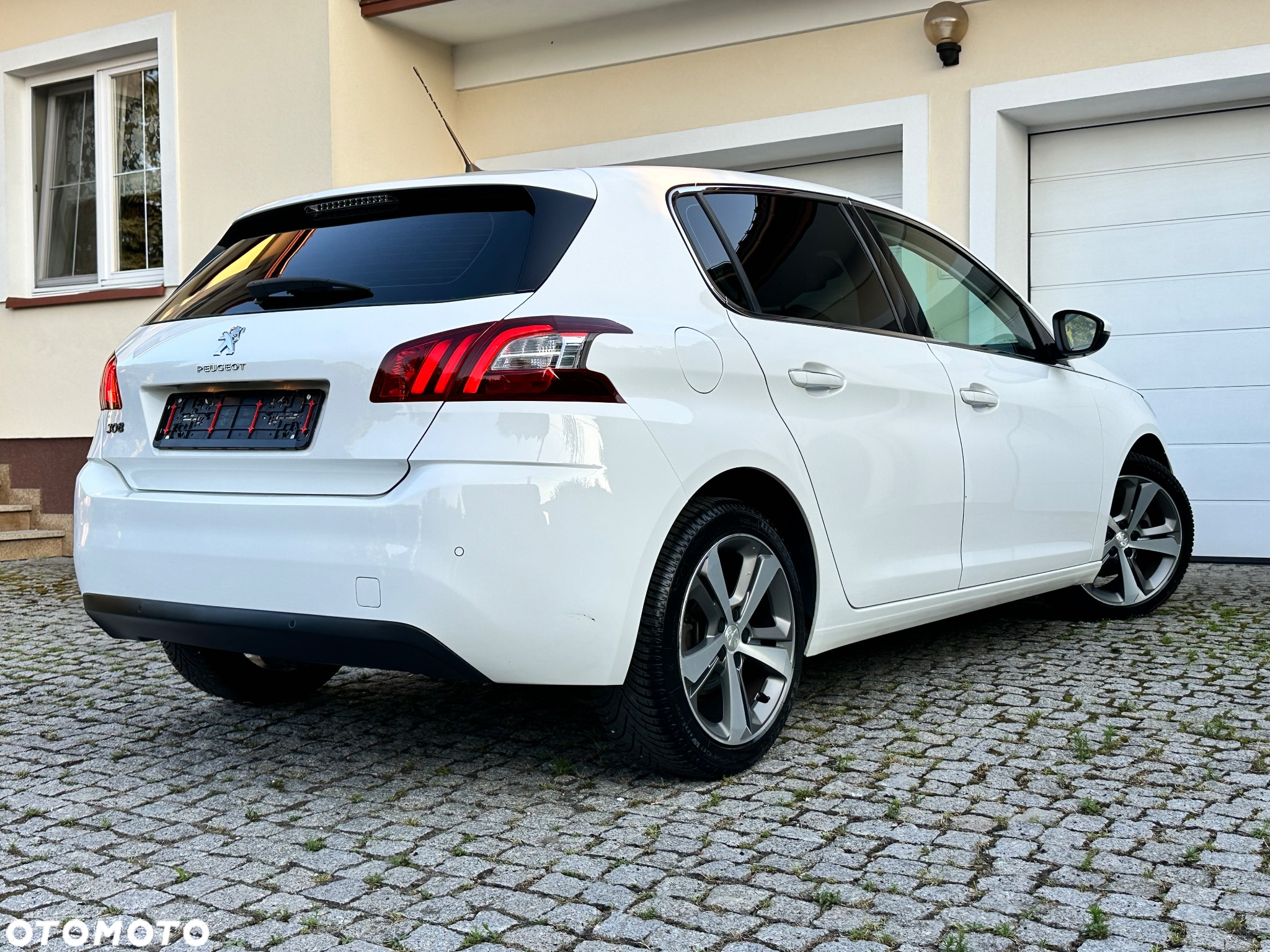 Peugeot 308 SW e-HDi FAP 115 Stop&Start Business Line Niveau 1 - 8