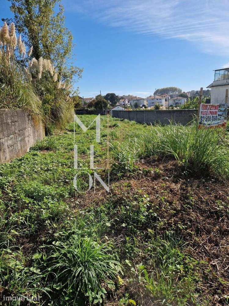 Terreno com Projeto Aprovado para Moradia T3 com Piscina – Valadares - Grande imagem: 3/13